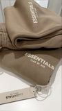 ESSENTIALS SET